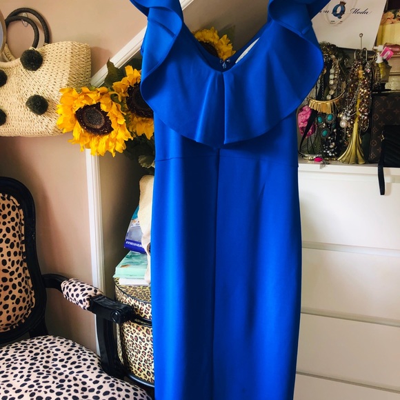 Dress - Picture 2 of 8